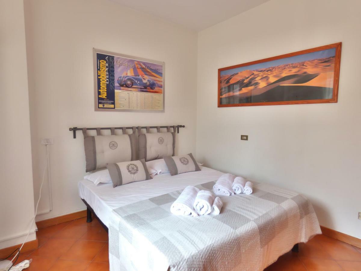 Venice Bridge House Desenzano Apartman Desenzano del Garda Kültér fotó